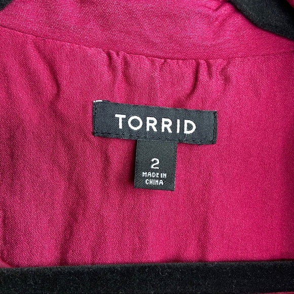 Torrid women’s cranberry blazer Sz 2 / 2X - Picture 4 of 7